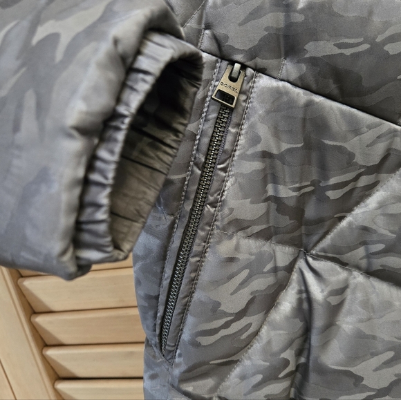 Sorel Camo Silver Gray Quilted Down Winter Jacket Small - Picture 5 of 10